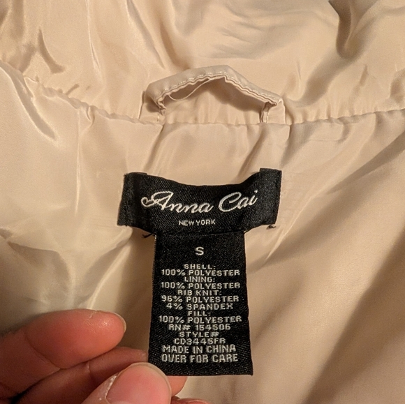 Woman's Cream Puffer Jacket - Picture 3 of 3